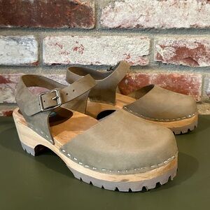 Mia Sofia Clogs Green Leather Maryjanes
